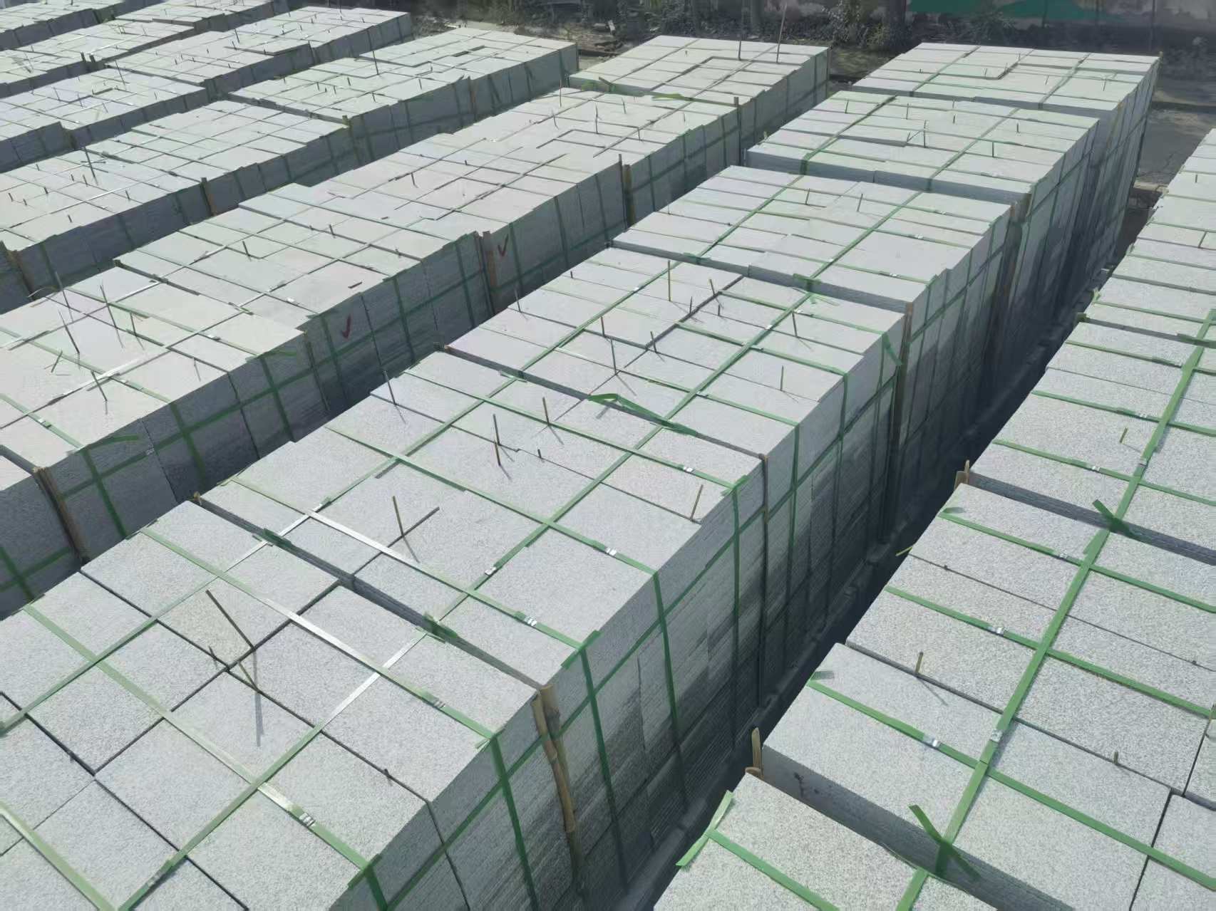 许昌 芝麻白1.8公分火烧300*600地铺，清仓大甩卖