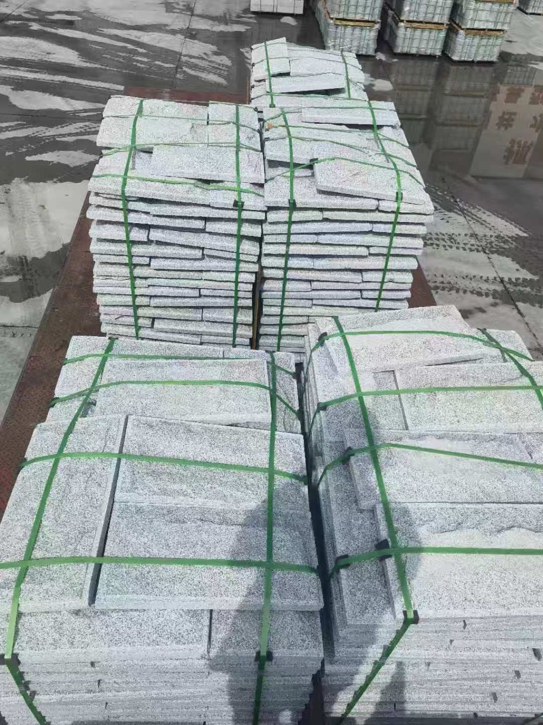 许昌 芝麻白蘑菇石装车出货