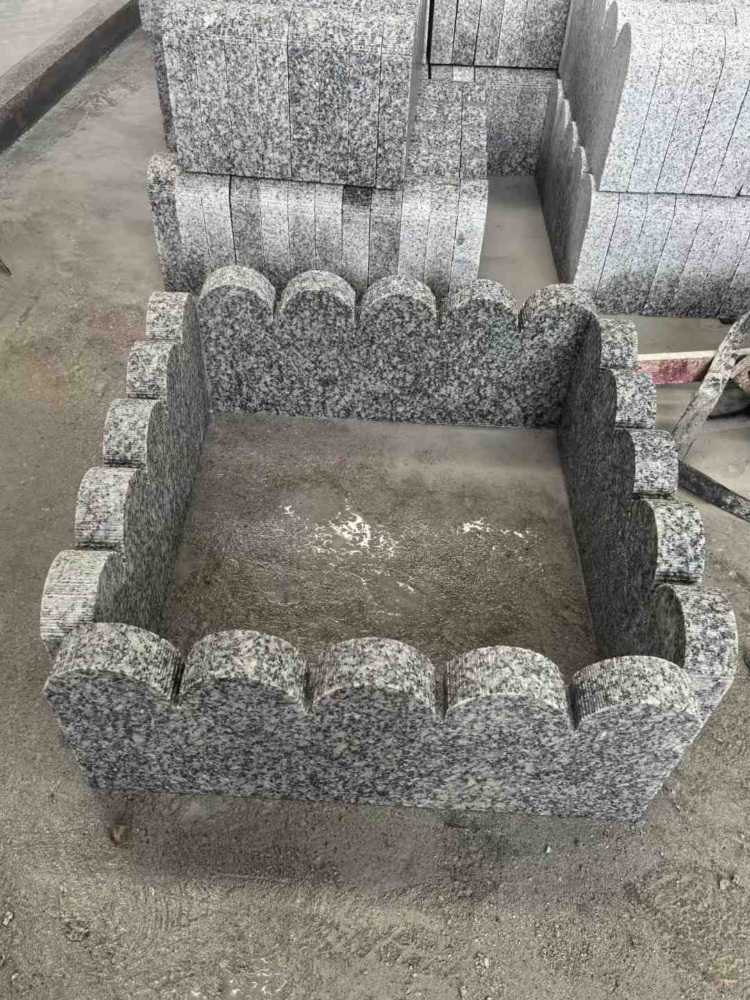 许昌 花边石、花坛围栏石、花池界石、菜园栅栏石、镶边石、波浪状界石介绍