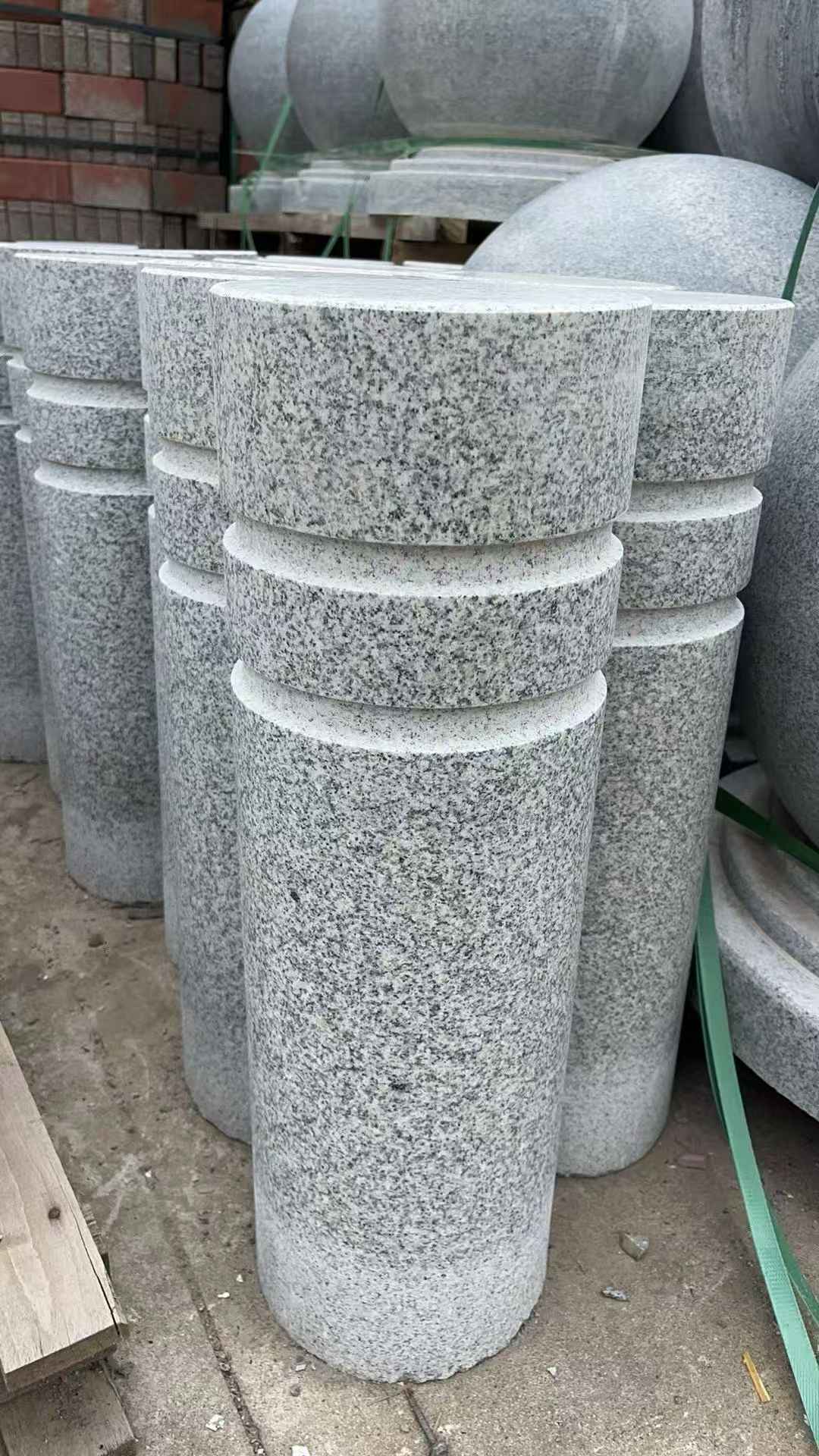 许昌 芝麻白花岗岩挡车柱、隔离柱多少钱