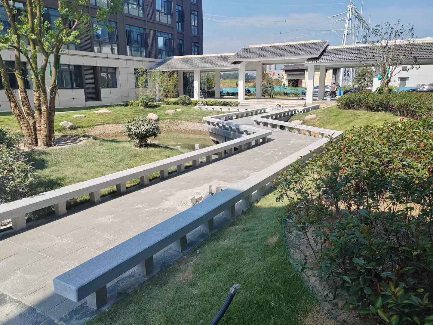 许昌 芝麻灰小区坐凳&栏杆安装效果