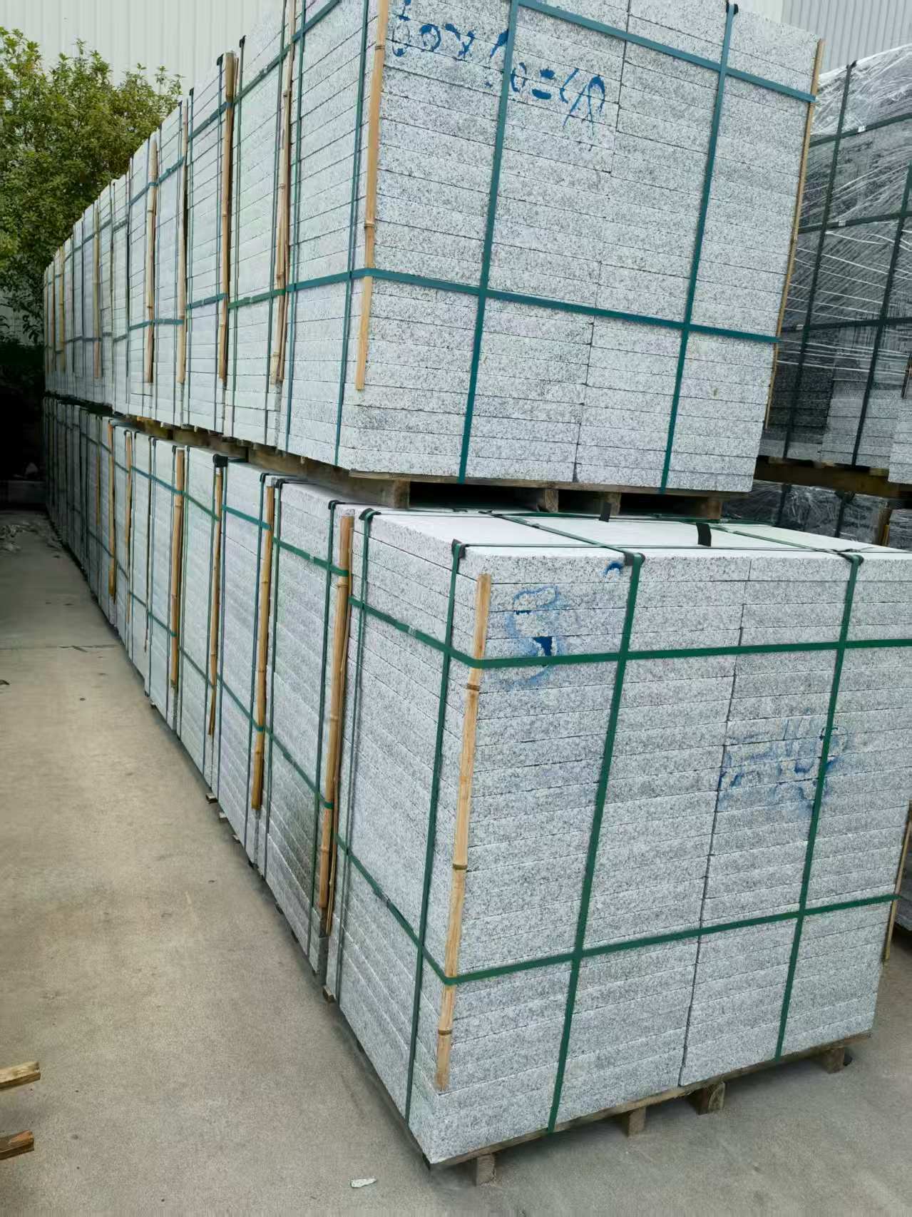 许昌 大花芙蓉白火烧成品，市政园林广场地铺石